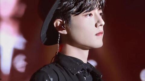 肖战博君一肖最新爆料,肖战最新爆料揭秘，神秘恋情引热议